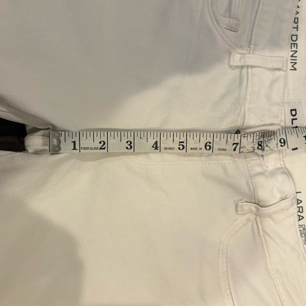 DL1961 Lara Cropped Flare White Jeans size 29 Denim Raw Hem Spring Summer - Picture 11 of 12